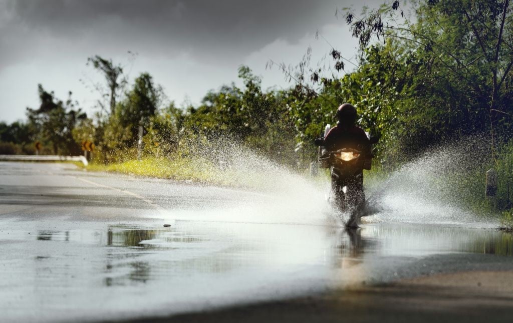 Aquaplaning Significato Cause E Rimedi Dueruote