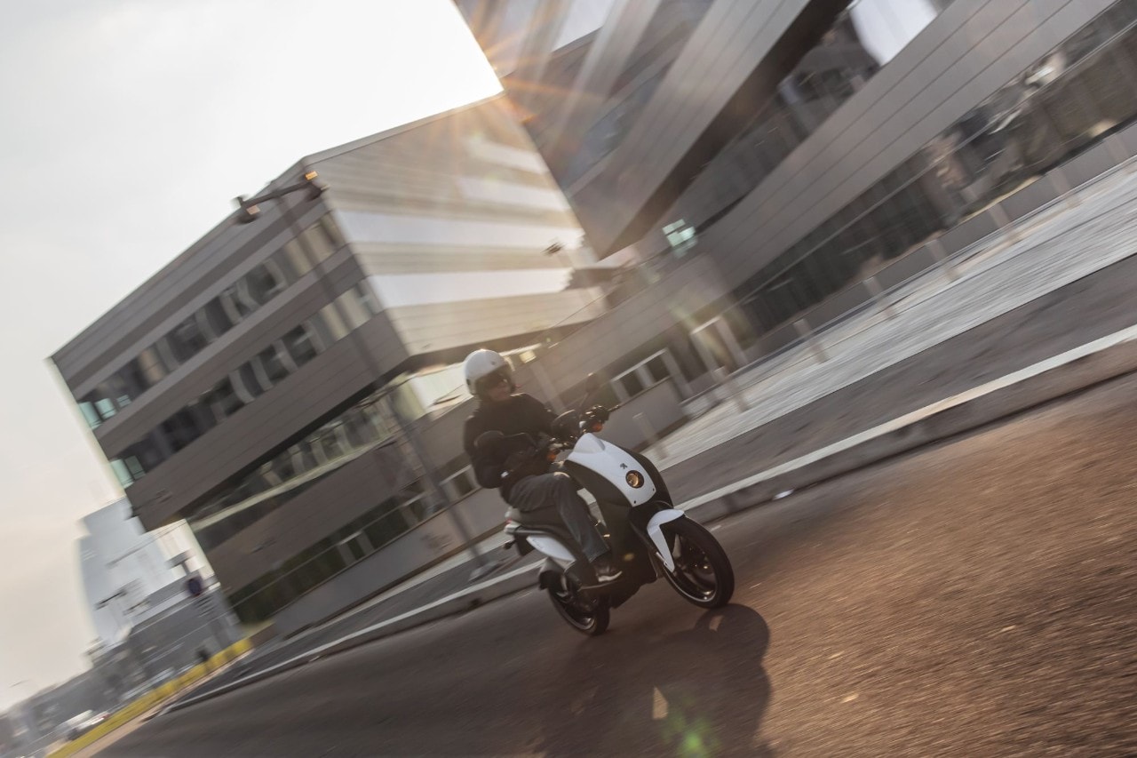 Peugeot E Ludix La Prova Il Prezzo L Autonomia Dello Scooter