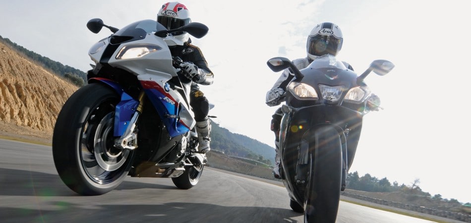 BMW S 1000 RR Aprilia RSV4 R Prova Comparativa Opinioni E Foto