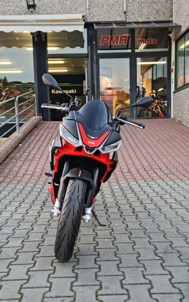 Annuncio Moto Aprilia Tuono A Siena Usato Dueruote