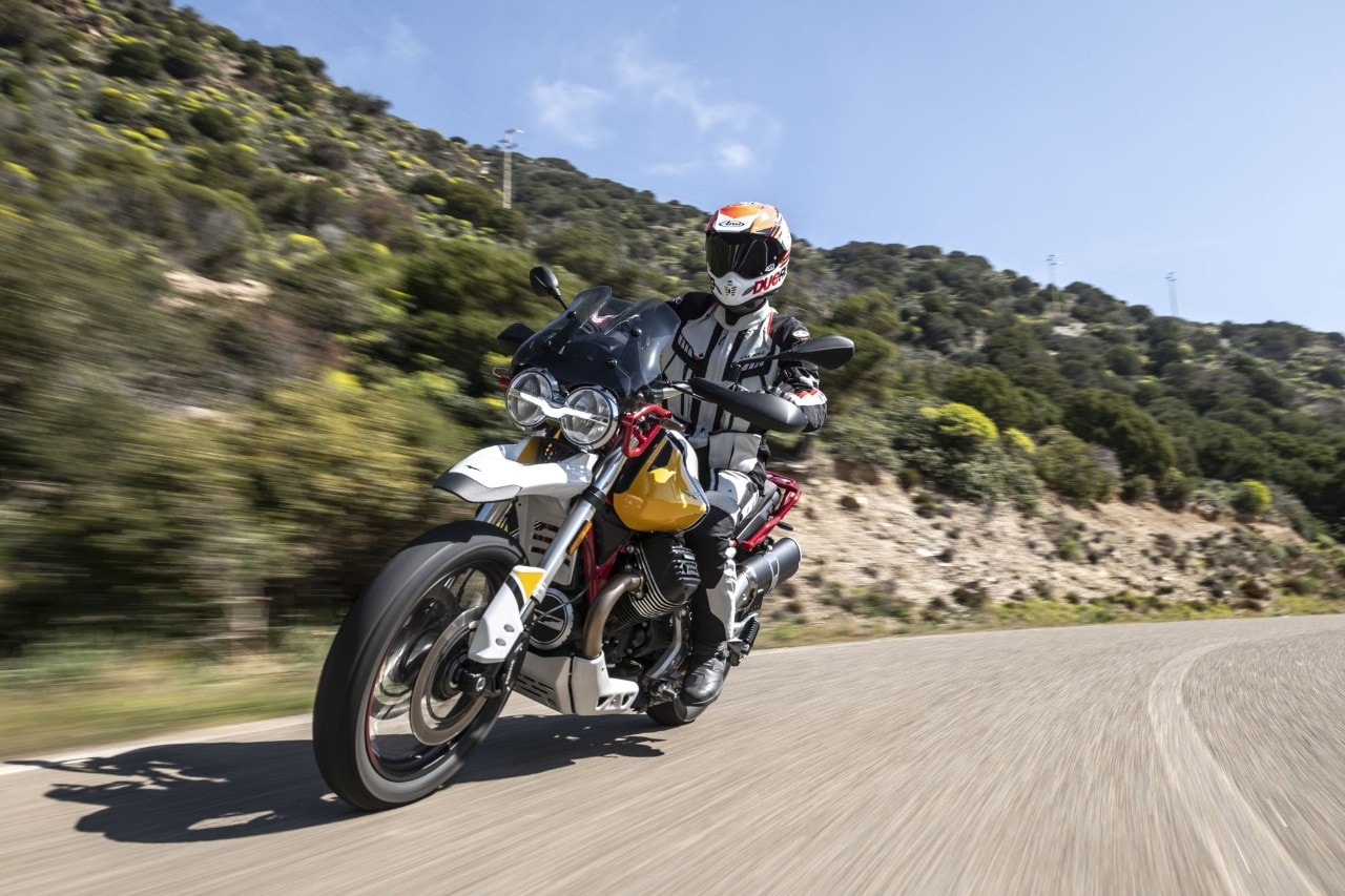 La V85 TT, crossover made in Moto Guzzi - La Gazzetta dello Sport