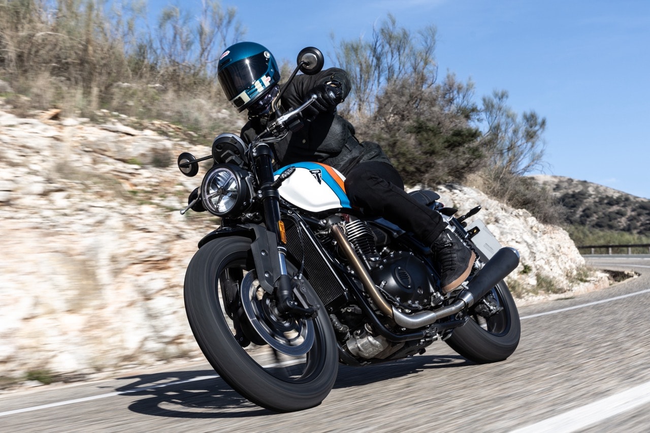 Triumph Speed Twin 900 2025: bella (non solo da vedere) e godibile