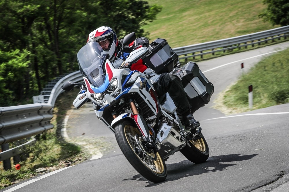 bmw r 1250 gs vs ducati multistrada 1260