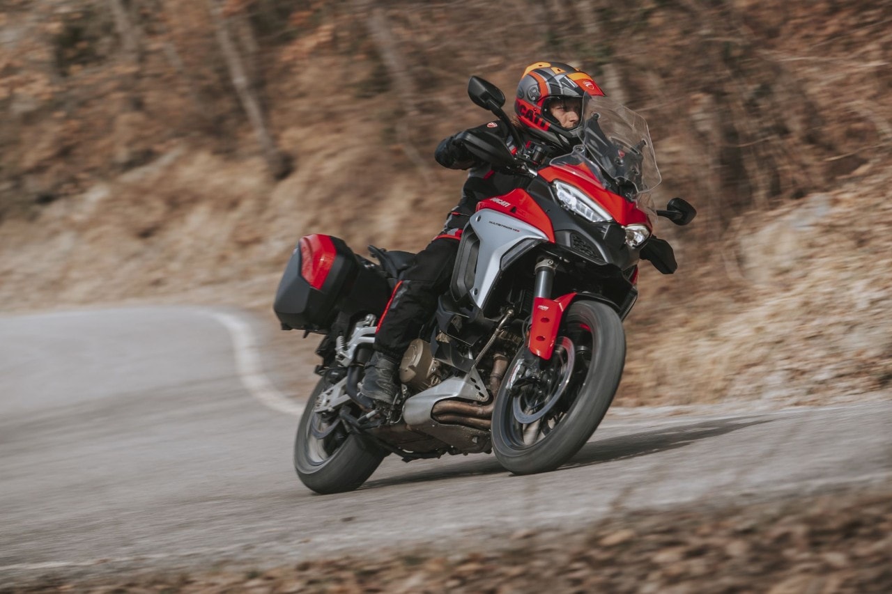 bmw r 1250 gs vs ducati multistrada 1260