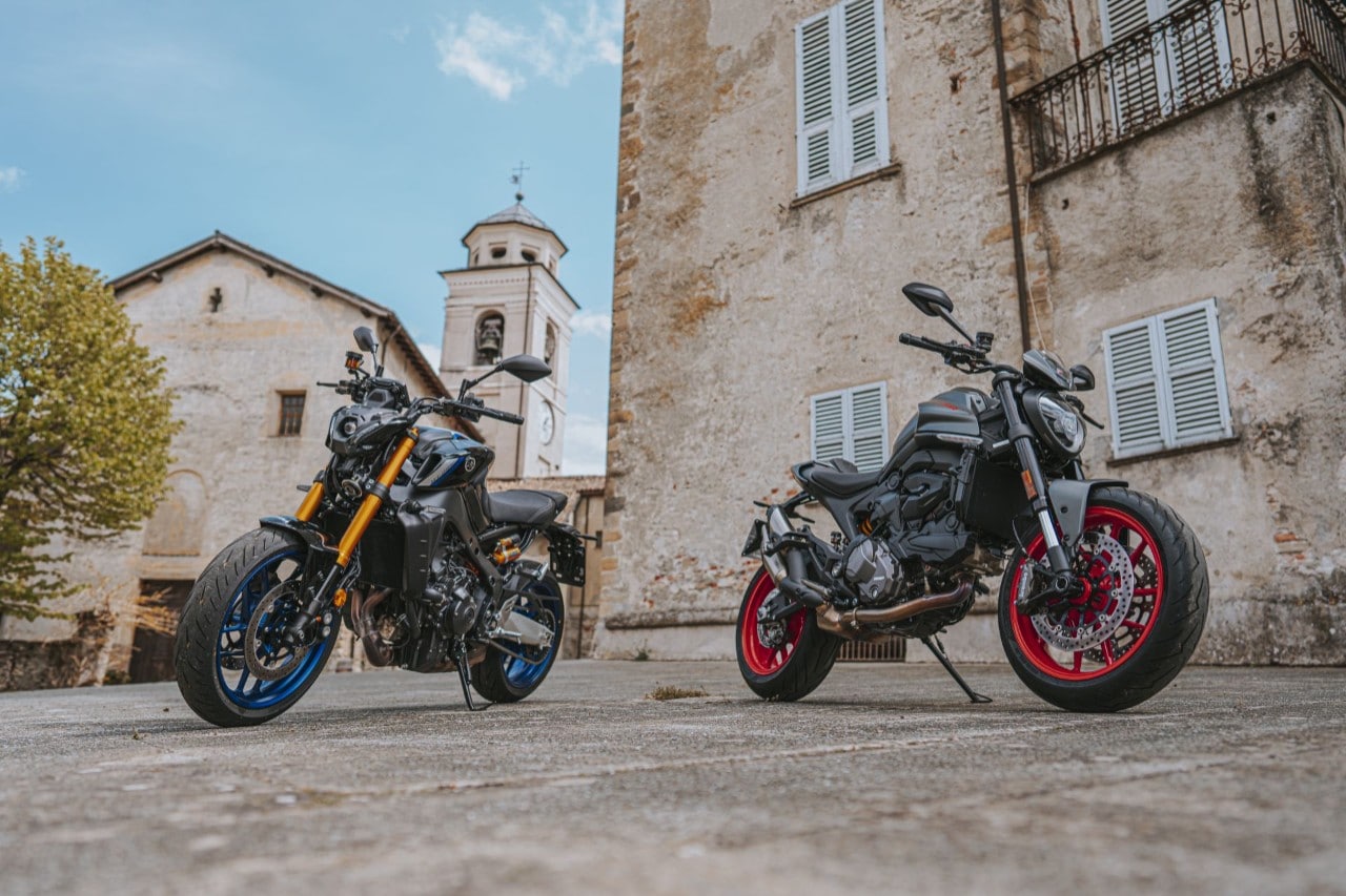 Ducati Monster 937 +, Yamaha MT-09 SP ABS - Prova Comparativa, Opinioni ...