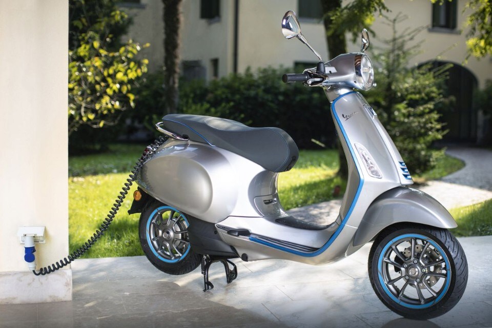 Scorpion Exo 930 Smart, il modulare con l'interfono integrato - Motociclismo