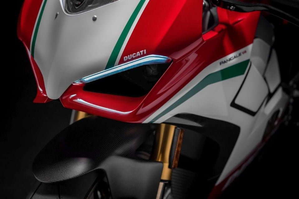 Ducati Panigale V4 S Prezzo Scheda Tecnica E Foto Dueruote