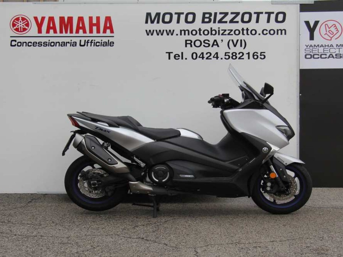 Yamaha T Max 530 SX ABS Prezzo, Scheda tecnica e Foto - Dueruote