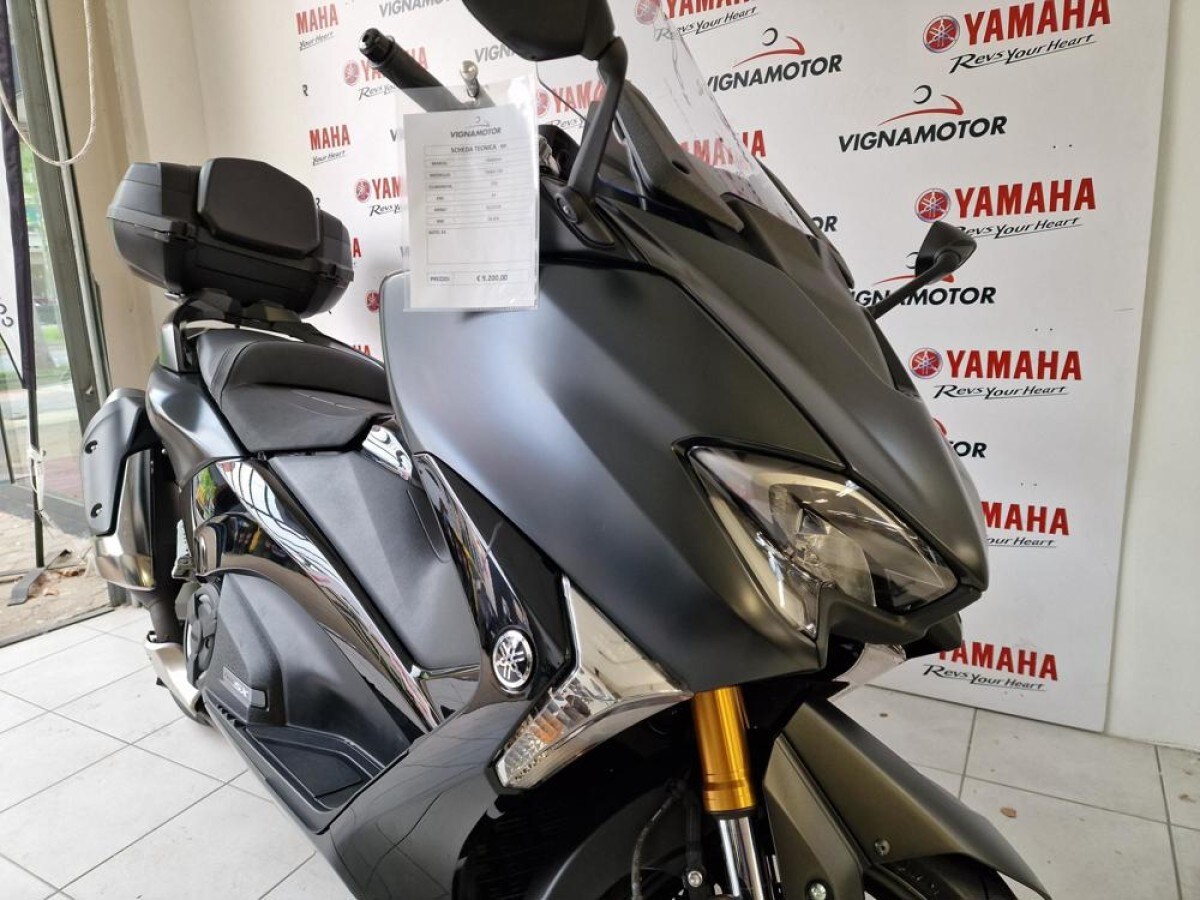 Yamaha T Max 530 SX ABS Sport Edition Prezzo, Scheda tecnica e Foto -  Dueruote