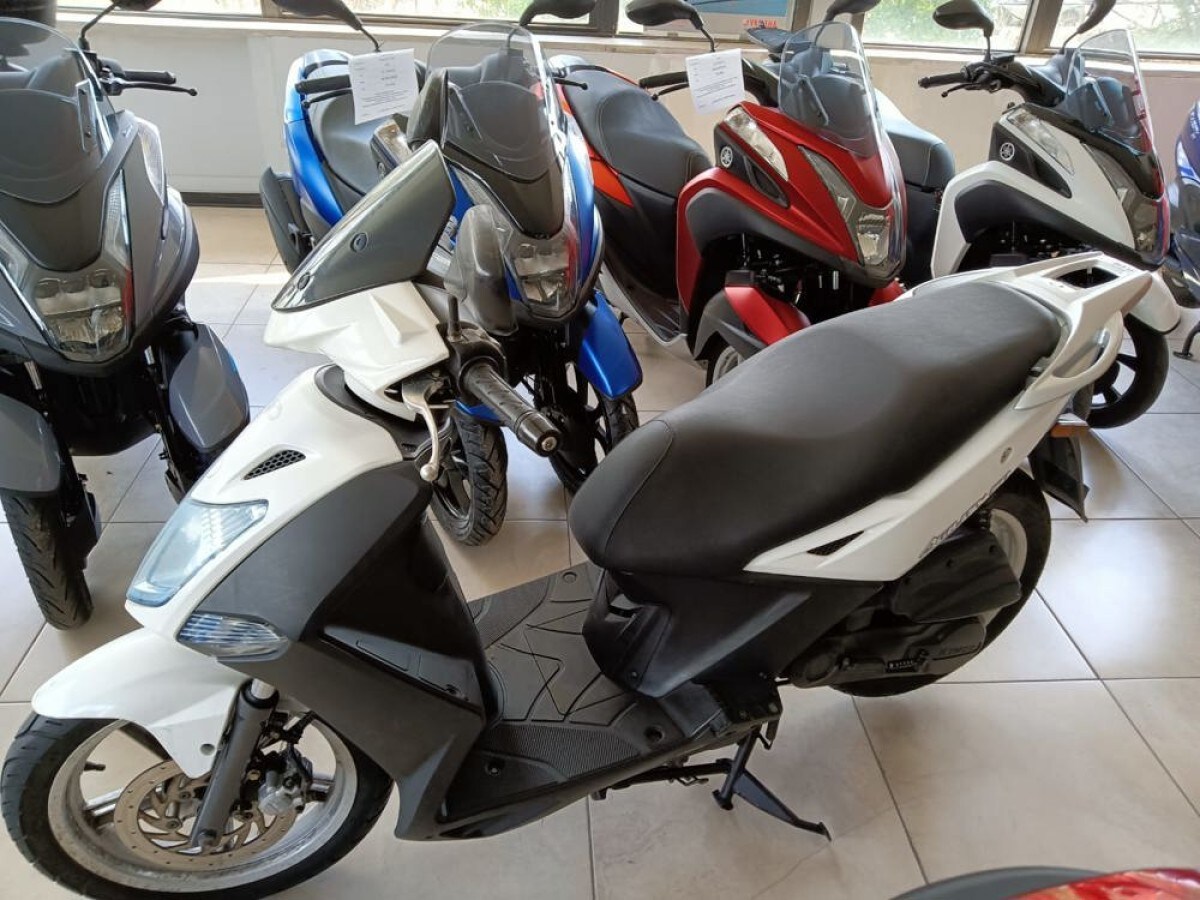 Kymco Agility 125 16+ (2019) Exterior and Interior 