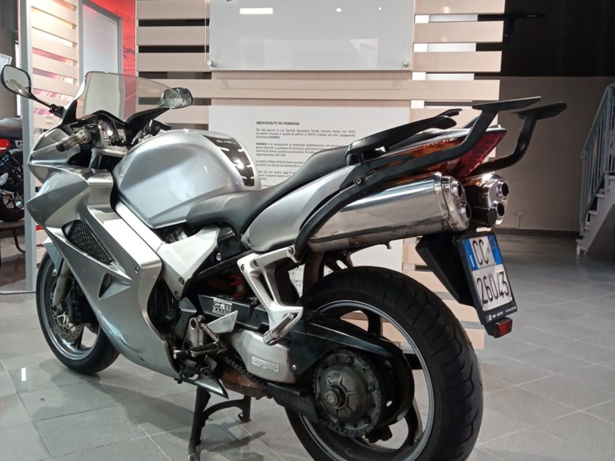 Annuncio Moto Honda Vfr V Tec A Imperia Usato Dueruote