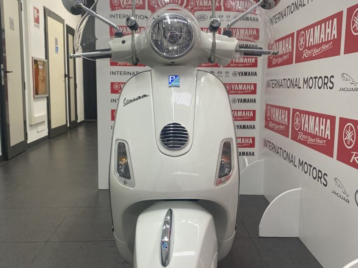 Annuncio Moto Piaggio Vespa 125 LX i.e. Touring a Arezzo Usato