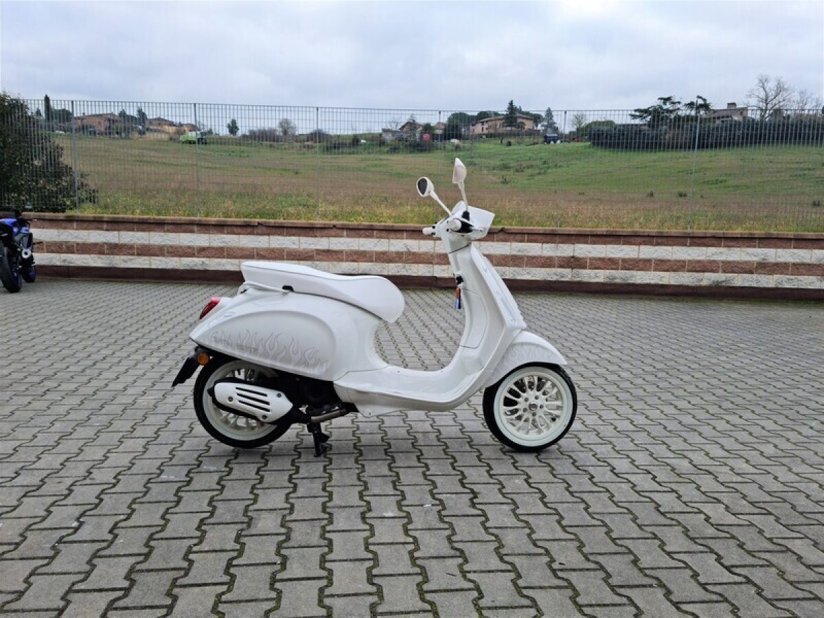 Annuncio Moto Piaggio Vespa 50 Sprint 4T 3V a Siena – Usato Dueruote